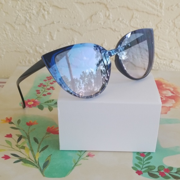 Accessories - 2019  CLEAR CAT EYE LENS WOMAN  SUNGLASSES